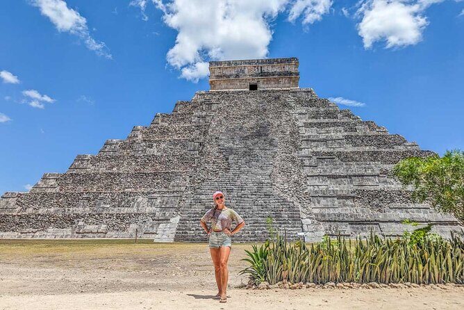 Chichen Itza Ik kil and Suytun Cenote Tour from Cancun - Valladolid: A quick colonial reset in about an hour