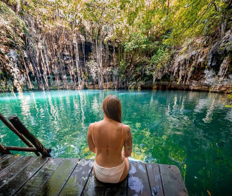 Chichén Itzá - Izamal - Cenote - The sacred cenote stop: cooling off under the ground