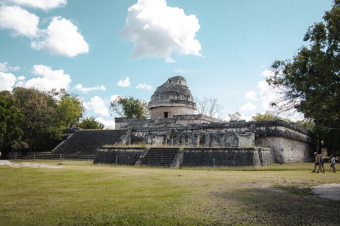 Chichen Itza Marvel of the World Early Morning Archaeologic Tour - El Castillo: what you’re really paying for