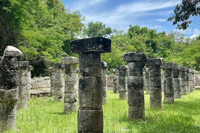 Chichen Itza, Mexican Buffet, Cenote & Valladolid guided Tour - Buffet lunch: included food that actually supports the day