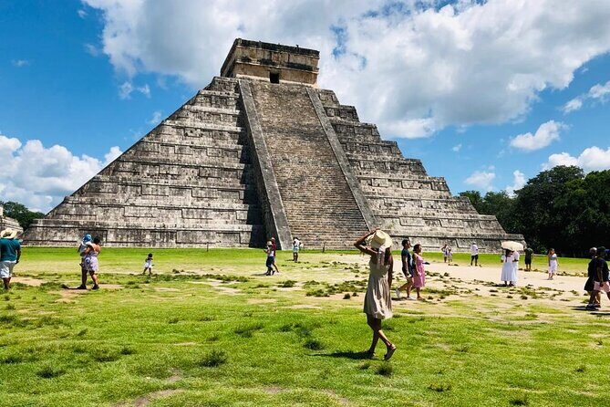 Chichén Itzá Premium Cenote y valladolid Day Tour - 7:00am Smart Cancun Pickup and the Long-Day Reality