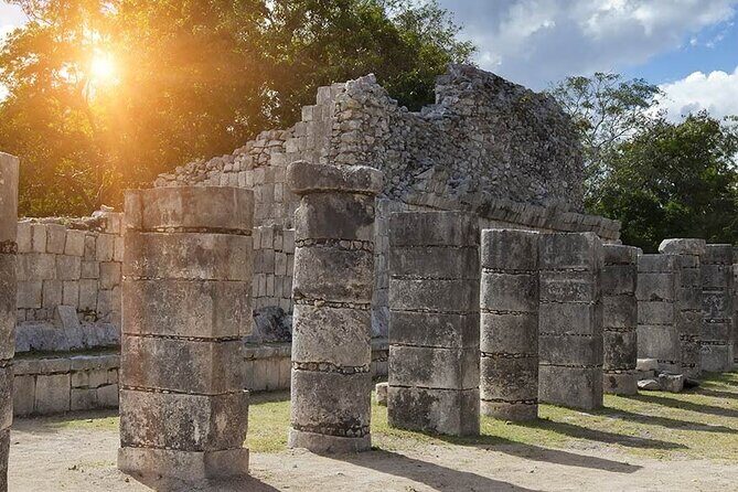 Chichen Itza Ruins Adventure! Cenote Ikkil and Izamal from Merida - Chichen Itza guided tour: early arrival and what your guide helps you notice