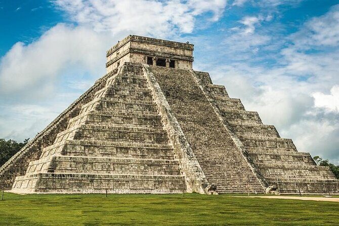 Chichen Itza Ruins Adventure! Cenote Ikkil and Izamal from Merida - Cenote Ik Kil: swim time plus the right gear without extra hassle