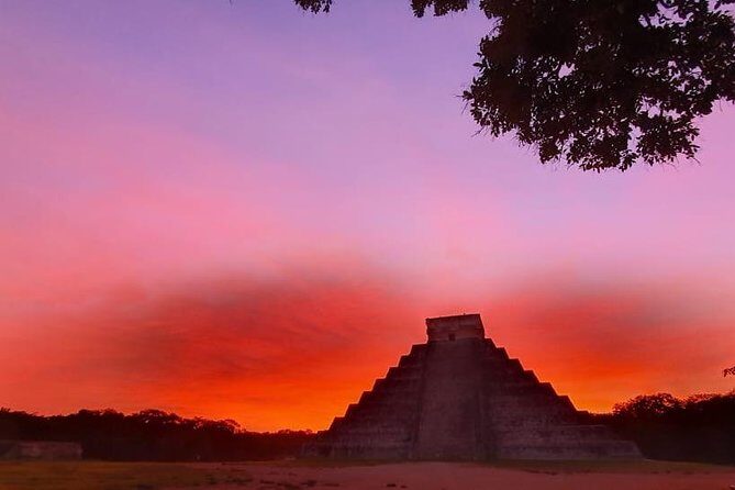 Chichen Itza Sunrise and Cenote Ik Kil from Tulum (Private) - Chichén Itzá with a private guide: the 2-hour plan that feels human