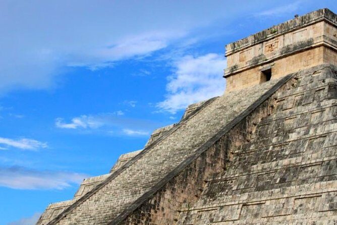 Chichen Itza the Mayan Wonder Tour from Cancun and Riviera Maya - Lunch, Breakfast, and the On-Bus Open Bar: What’s Included and What Isn’t