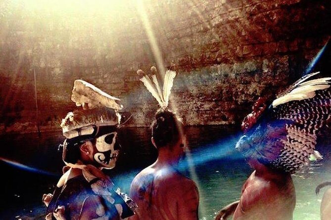 Chichen Itza the Mayan Wonder Tour from Cancun and Riviera Maya - Entering Chichén Itzá With a Certified Guide: El Castillo and the Ball Court