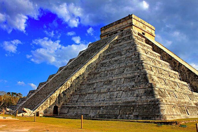 Chichen Itza the Original Tour from Cancun and Riviera Maya - Chichen Itza Main Site: Kukulkan and the Temple of the Warriors