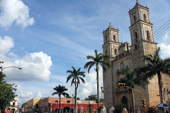 Chichen Itza, Valladolid and Cenote Full Day Tour - Valladolid in 45 minutes: a quick town reset near the main square