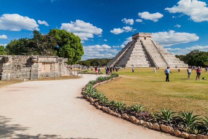 Chichen Itza,Cenote Chichikan& Valladolid from Playa del Carmen. - Lunch strategy: buffet value, but skip beverages