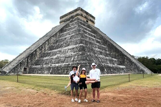Chichén Itzá+Cenote+Food VIP: Your Exclusive, Private Journey - Valladolid Lunch at Paladar Restaurant: Fuel Without Fuss