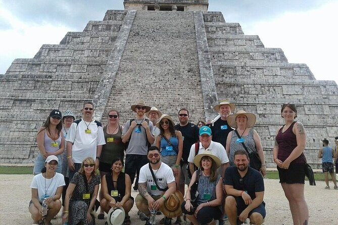Chichen Regular from Cancun to Playa del Carmen - Pueblo Maya: buffet lunch plus a calmer space to reset