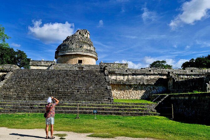 Chichenitza private tour and cenotes - Valladolid Stop: A Worthwhile Break (Not Just a Photo Stop)
