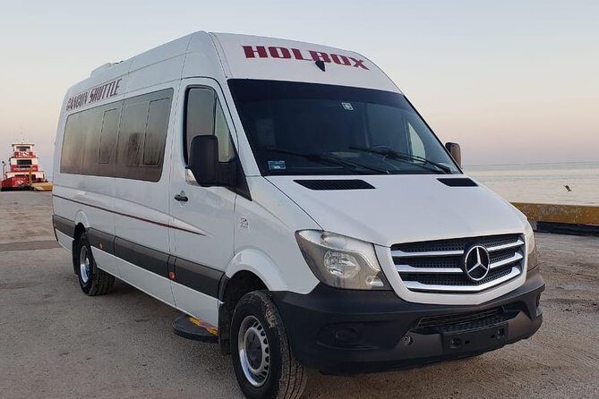 Chiquila Cancun Downtown Shuttle - Departure times: pick your 9:00, 11:30, 15:00, or 18:00 slot