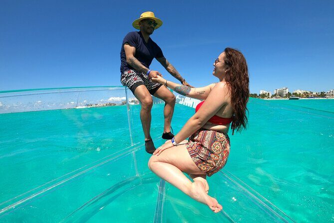 Clearboat: Glass-bottom boat ride to the Caribean Sea - The guide and captain factor: how crew members shape the trip