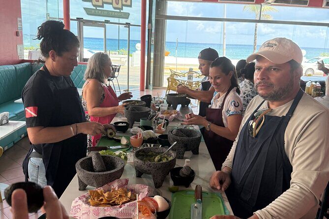 Cocktail Making in Cozumel Mexico - What makes the hosts’ approach matter