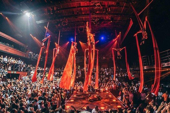 Coco Bongo Playa del Carmen New Year's Eve 2027 - Coco Bongo on NYE: what the 5-hour party feels like