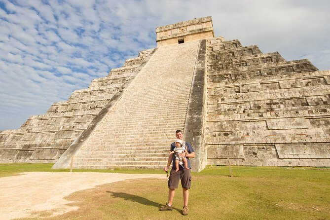 Complete Chichen Itza Tour: Full-Day Historical Journey - Guides and bilingual narration: why it changes the ruins