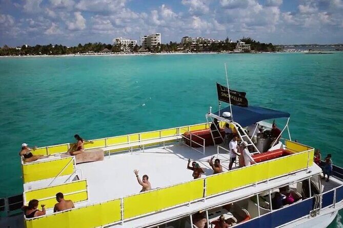 Contoy Island Tour from Playa del Carmen & Cancun - Lunch and the buffet setup: eating well without losing time