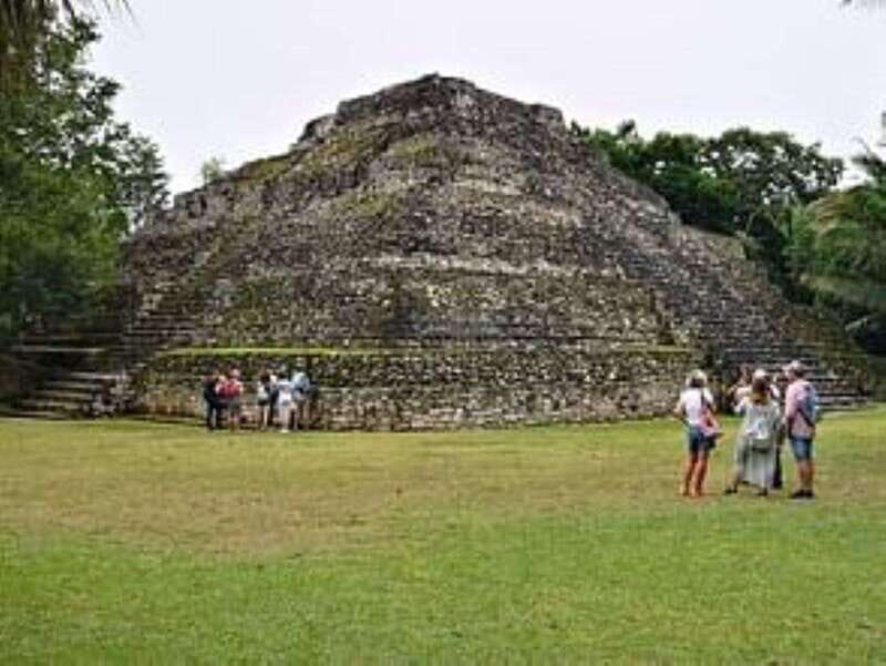 Costa Maya: Chacchoben Mayan City and Bacalar Lagoon Tour - The calm in-between: getting from ruins to lagoon