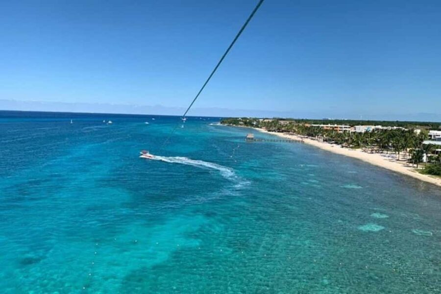 Cozumel: Best Parasailing Experience + Locker - Boat takeoff and landing: smoother than you’d expect