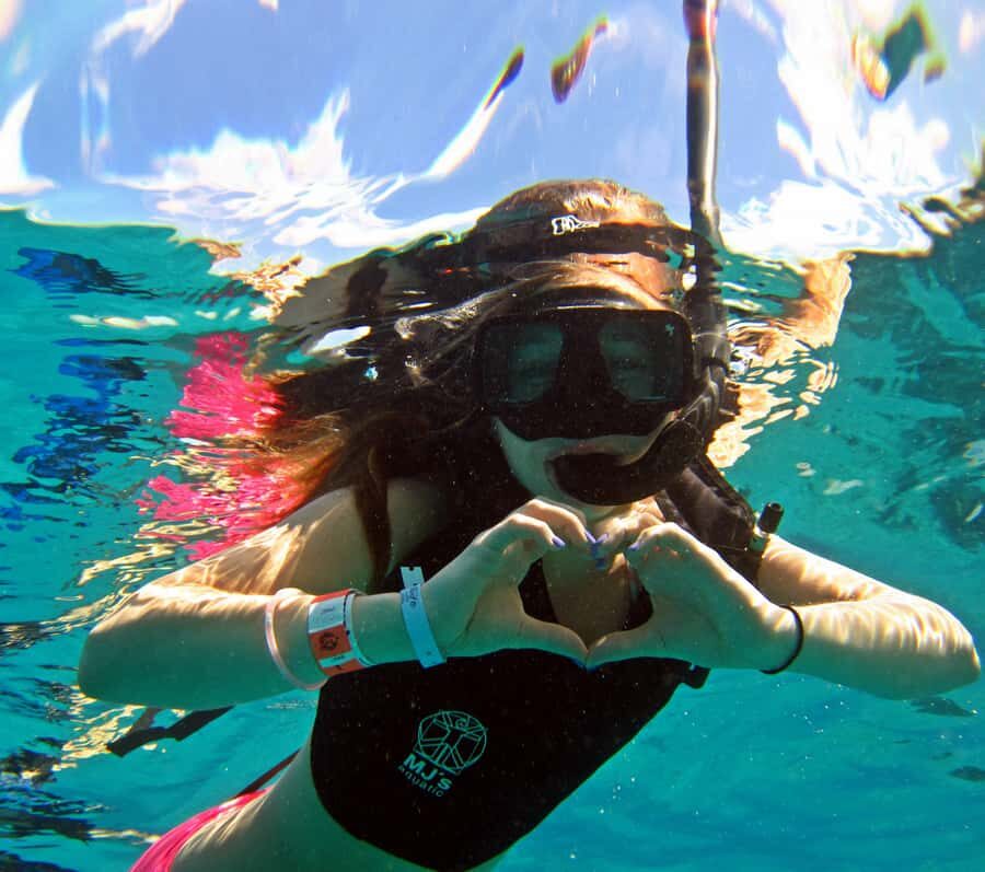 Cozumel: Chankanaab Park Admission+ Snorkel+ Welcome drink - Guided snorkeling: gear, route, and what to watch for