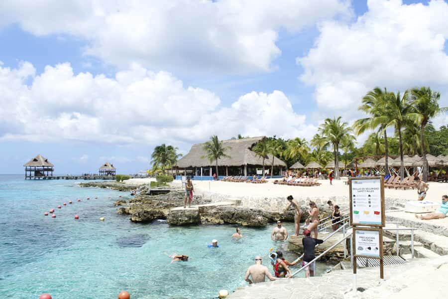 Cozumel: Chankanaab Park Admission+ Snorkel+ Welcome drink - Getting there and meeting MJ’s Dive shop staff (without losing cruise time)