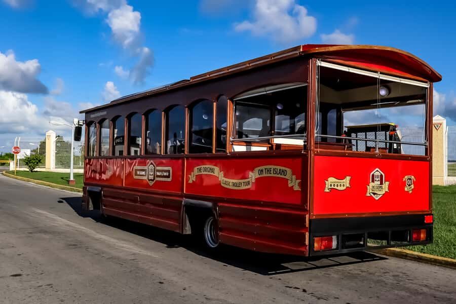 Cozumel: City Trolley Tour - Getting There at Plaza Maya (Puerta Maya Pier Area)