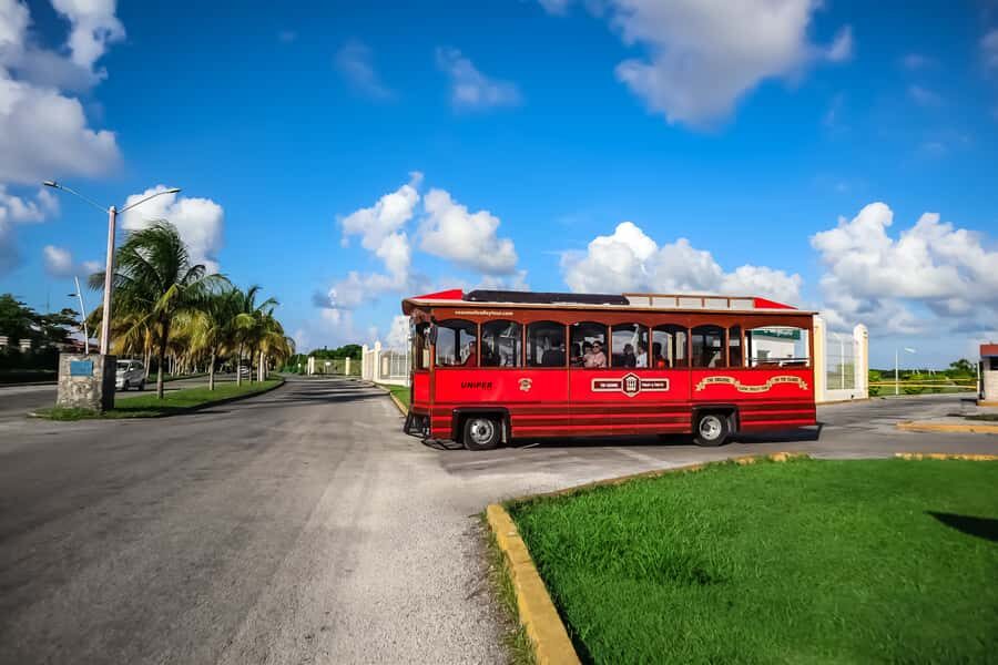 Cozumel: City Trolley Tour - The Religious Story: Church of the Cross and Cozumel’s First Mass