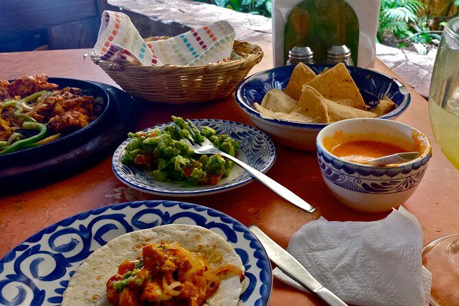 Cozumel History Walking Tour - The Downtown Plaza Stops: Clock Tower, Flag Monument, and City Hall