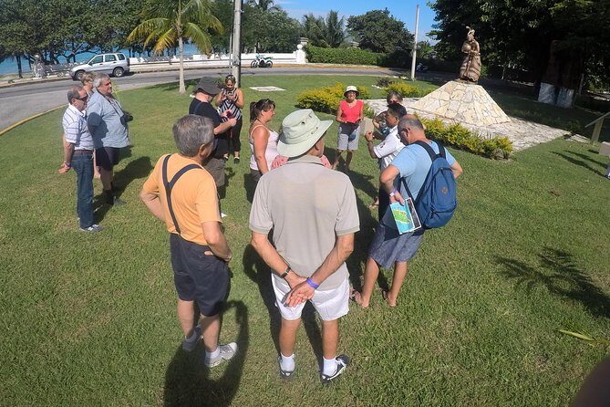 Cozumel History Walking Tour - Museo de la Isla de Cozumel: Mayans, Reefs, and Sunken Ships