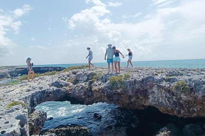 Cozumel Mayan Experience And Beach Getaway with Transfer - Who this tour suits (and who might want a longer day)