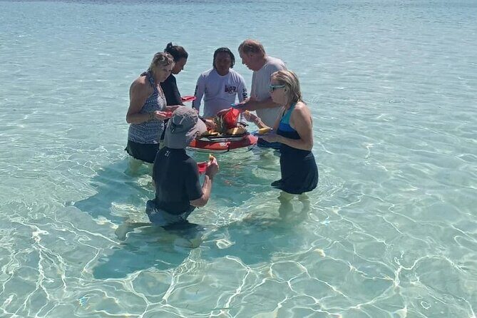 Cozumel Private 4-hour Boat Tour to El Cielo with Snorkeling - Food and drinks onboard: the best kind of reef break