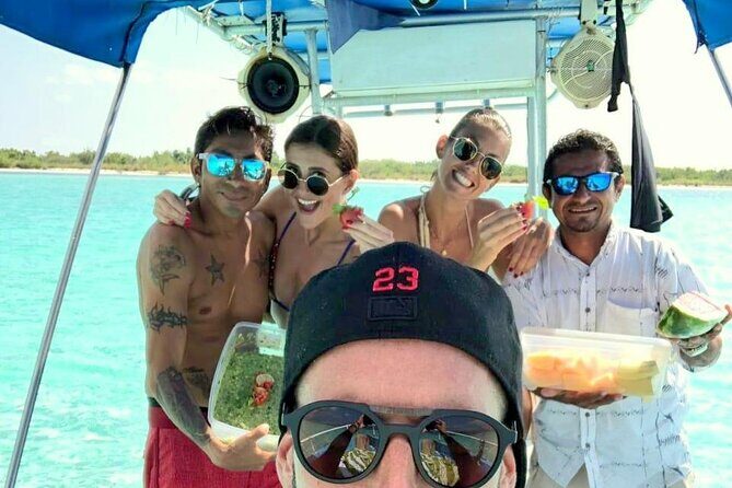 Cozumel Private 4-hour Boat Tour to El Cielo with Snorkeling - Snorkel gear and bilingual guidance: confidence in the water