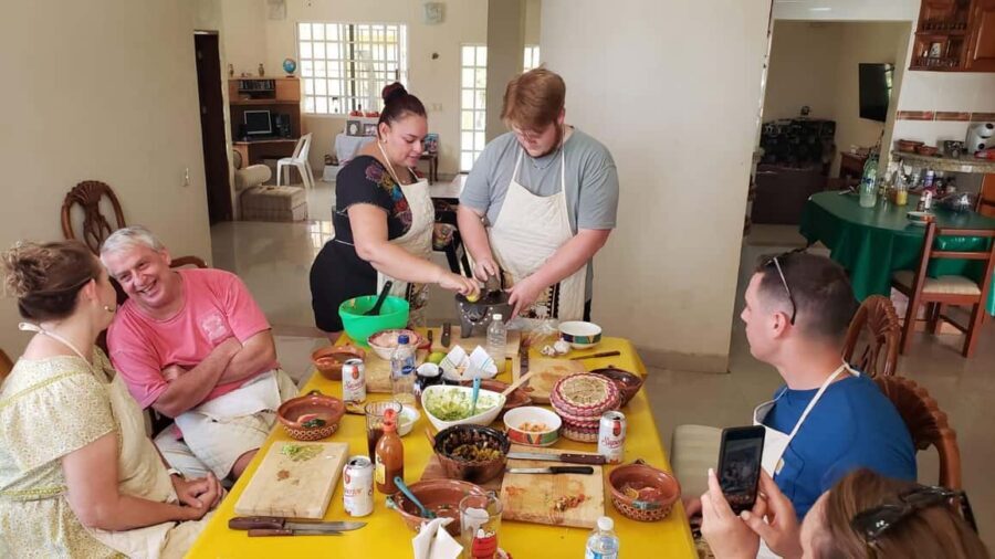 Cozumel: Private Cooking Class in a Family Kitchen - Should you book the Cozumel private cooking class?