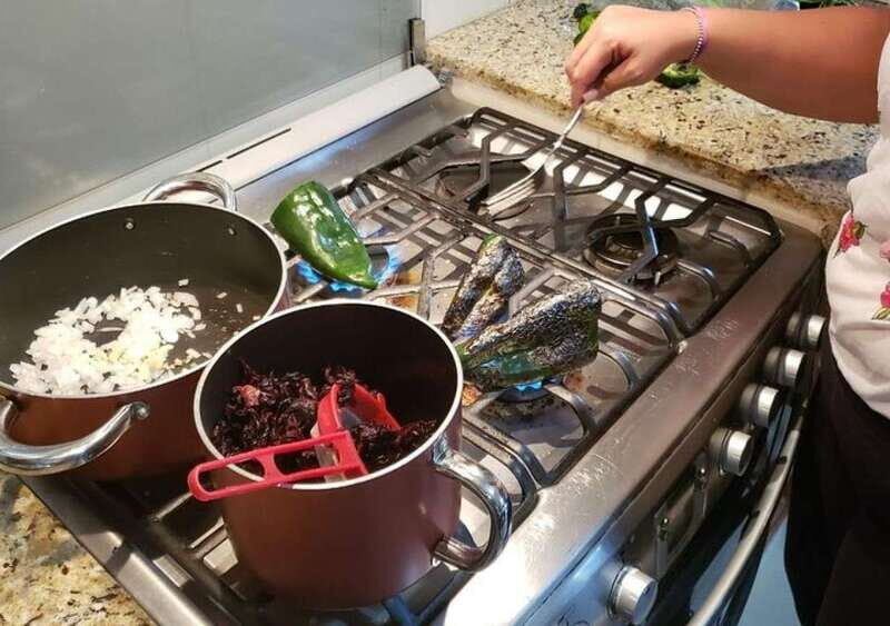Cozumel: Private Cooking Class in a Family Kitchen - A cooking session built around the host’s flow (expect guidance, not a cooking bootcamp)