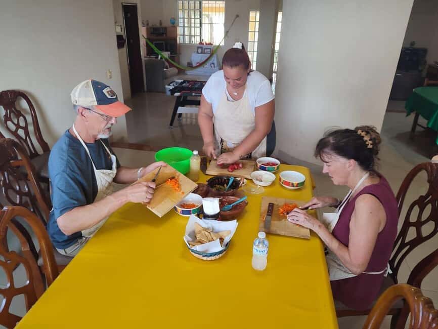 Cozumel: Private Cooking Class in a Family Kitchen - Who should book this private cooking class in Cozumel