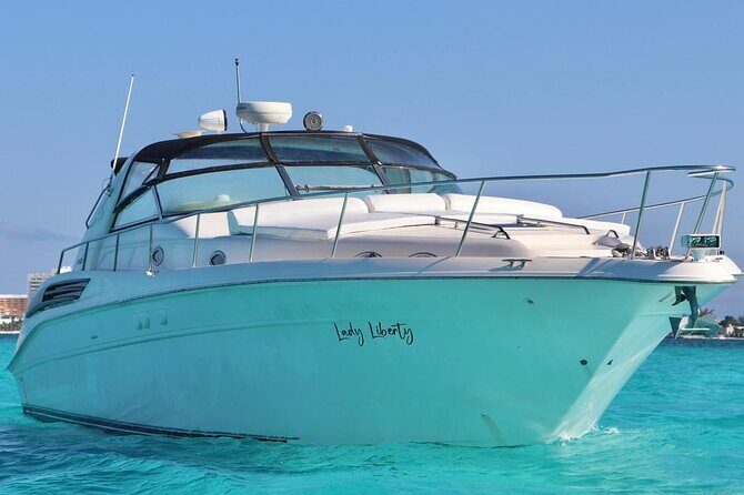 Cruise in Elegance: Luxury Yacht Rental in Cancun - Key highlights for a luxury yacht rental in Cancun