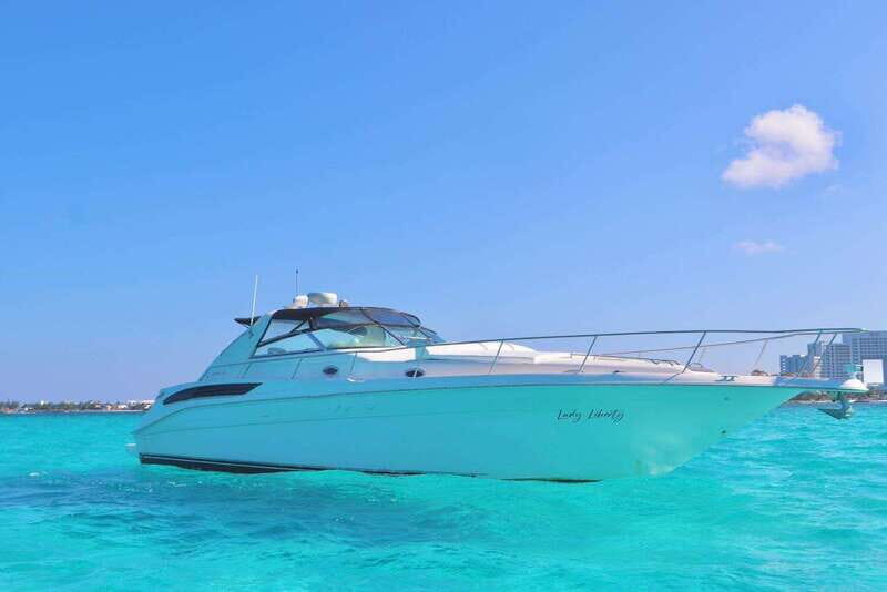 Cruising paradise in a luxury yacht in Cancun - VIP service on the water: what “dedicated crew” really means