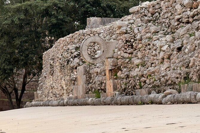Cultural Day in Uxmal, kabah & Chocolate Museum from Mérida - Stop 2: Kabah’s Codz Poop and Chaak Masks