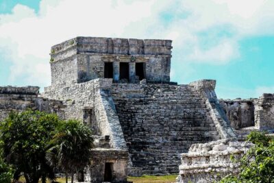 Day Trip to Tulum, Coba Ruins, and Cenote Cave in Riviera Maya - Tulum Archaeological Site: seaside walls and guided context