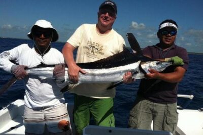 Deep Sea Fishing and Beach Break in Cozumel - The boat and the fishing setup: built for pulling, not pretending