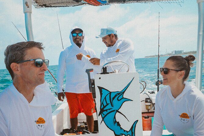 Deep Sea Fishing Experience in Puerto Morelos - Watching the sea do its show: fileting, rays, and bird life