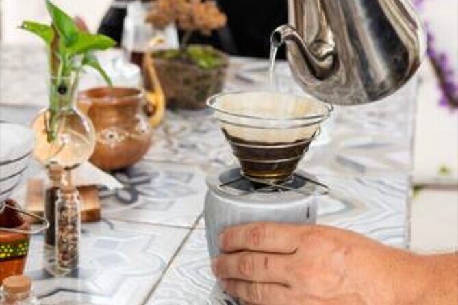 Del Grano al Cafe Learn how to roast grind and prepare coffe - Why a coffee class in Cancún feels like culture (not a sales pitch)