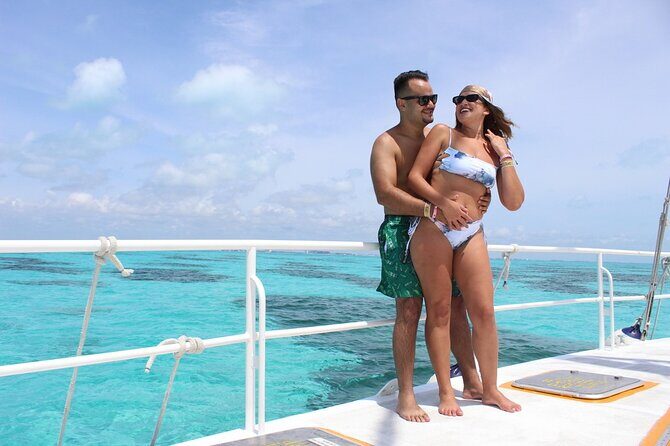 Deluxe Catamaran to Isla Mujeres with Open Bar from Cancun - Dock tax and reef conservation fee: the extra you must plan for