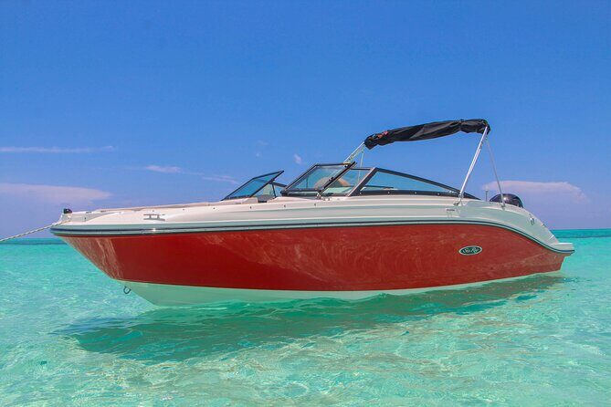 Deluxe Private Boats - 24 ft Sea Ray - Entering the marina world at Marina Fonatur