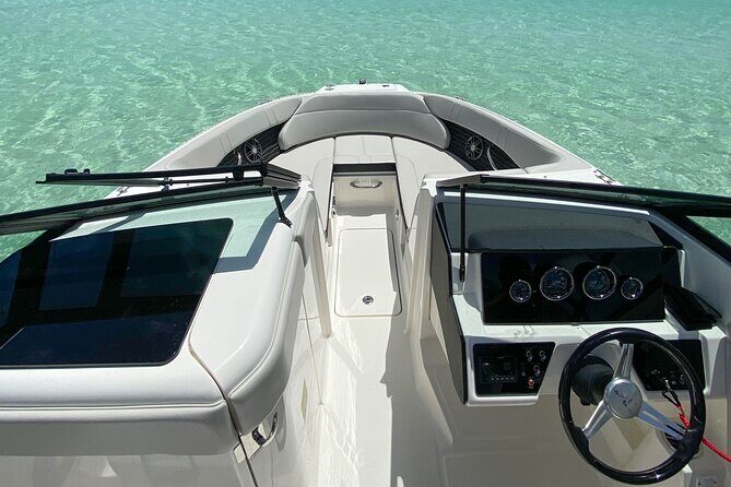 Deluxe Private Boats - 24 ft Sea Ray - Who should book this private Sea Ray day in Cozumel
