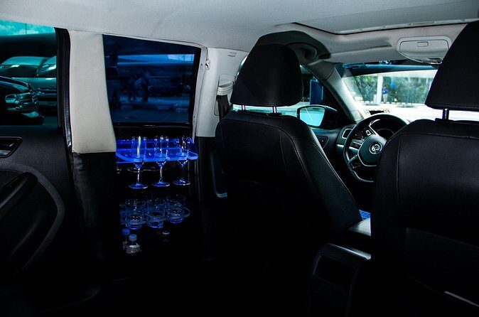 Departures in Luxury Sedan from Akumal to Cancun Airport - From Playa del Carmen Area to Cancun International Airport: What the Ride Day Looks Like