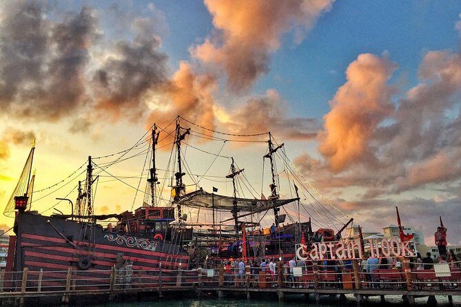 Dinner & Live Pirate Fight from Cancun - The Main Event: The Original Pirate Battle at Sea
