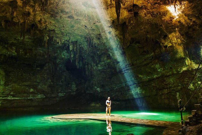 Discover ancient Mayan life at Chichen Itza Ruins and 2 cenotes - Cenote Ik Kil: Swim in a Grotto With Real Underwater Views