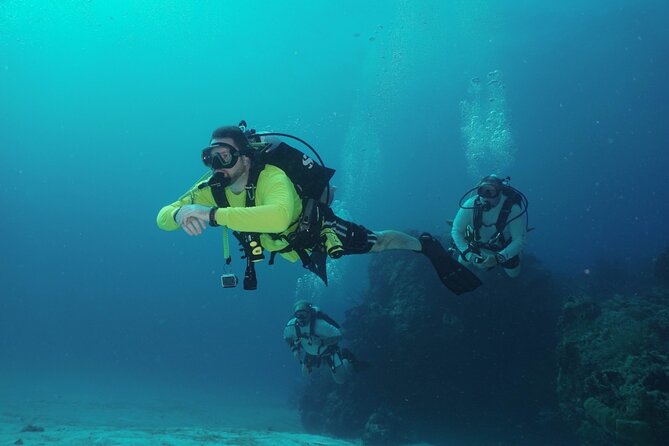 Discover Scuba Diving in Cozumel - Instructors who set the tone: Daniel, Rita, and Renatta